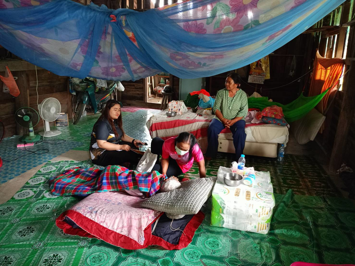 เยี่ยมบ้านผู้สูงอายุ